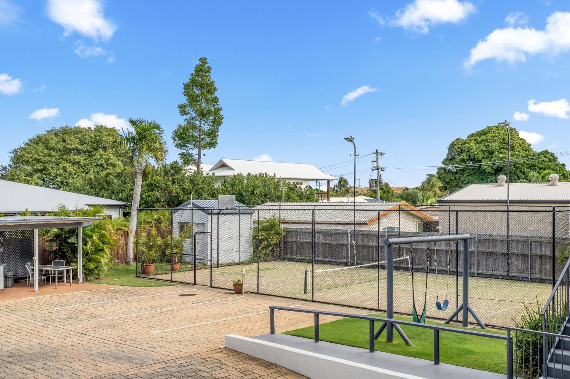 Shelly Bay Aparthotel 4*